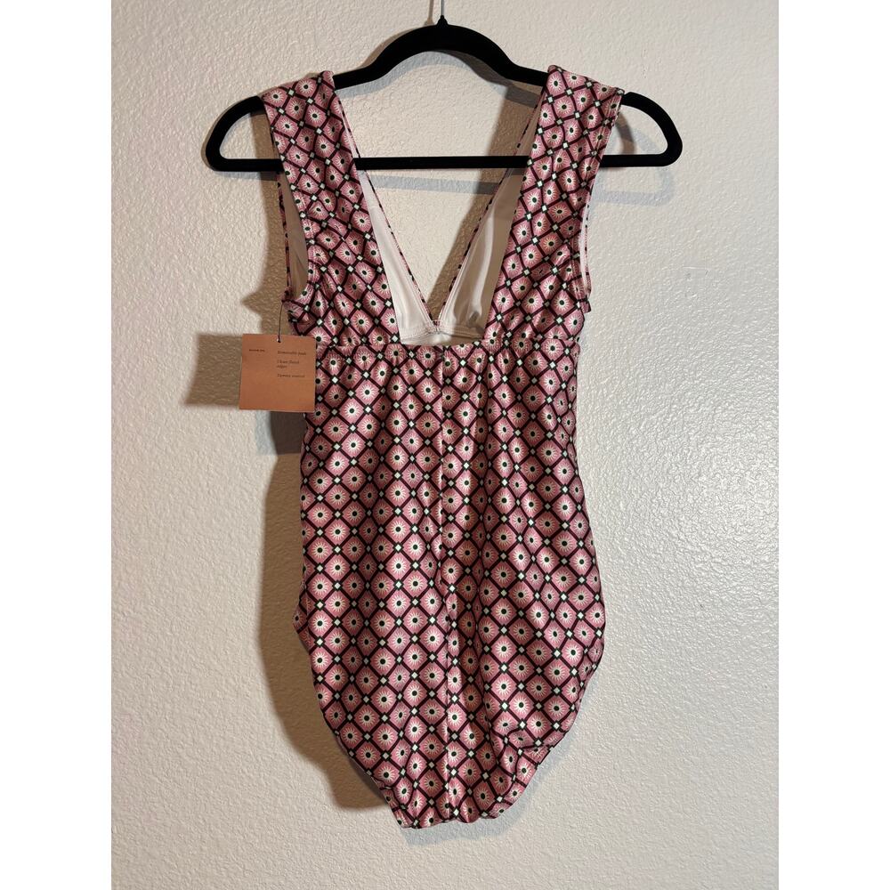 Shade & Shore NWT Size XS Geo Print Plunge Neck Full Coverage One-Piece Swimsuit - Picture 5 of 9